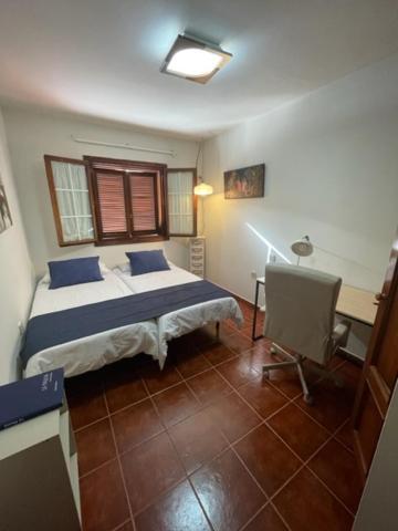 Lourdes 1 Casa Compartida Solo Con La Anfitriona Apartment Brena Baja Bagian luar foto