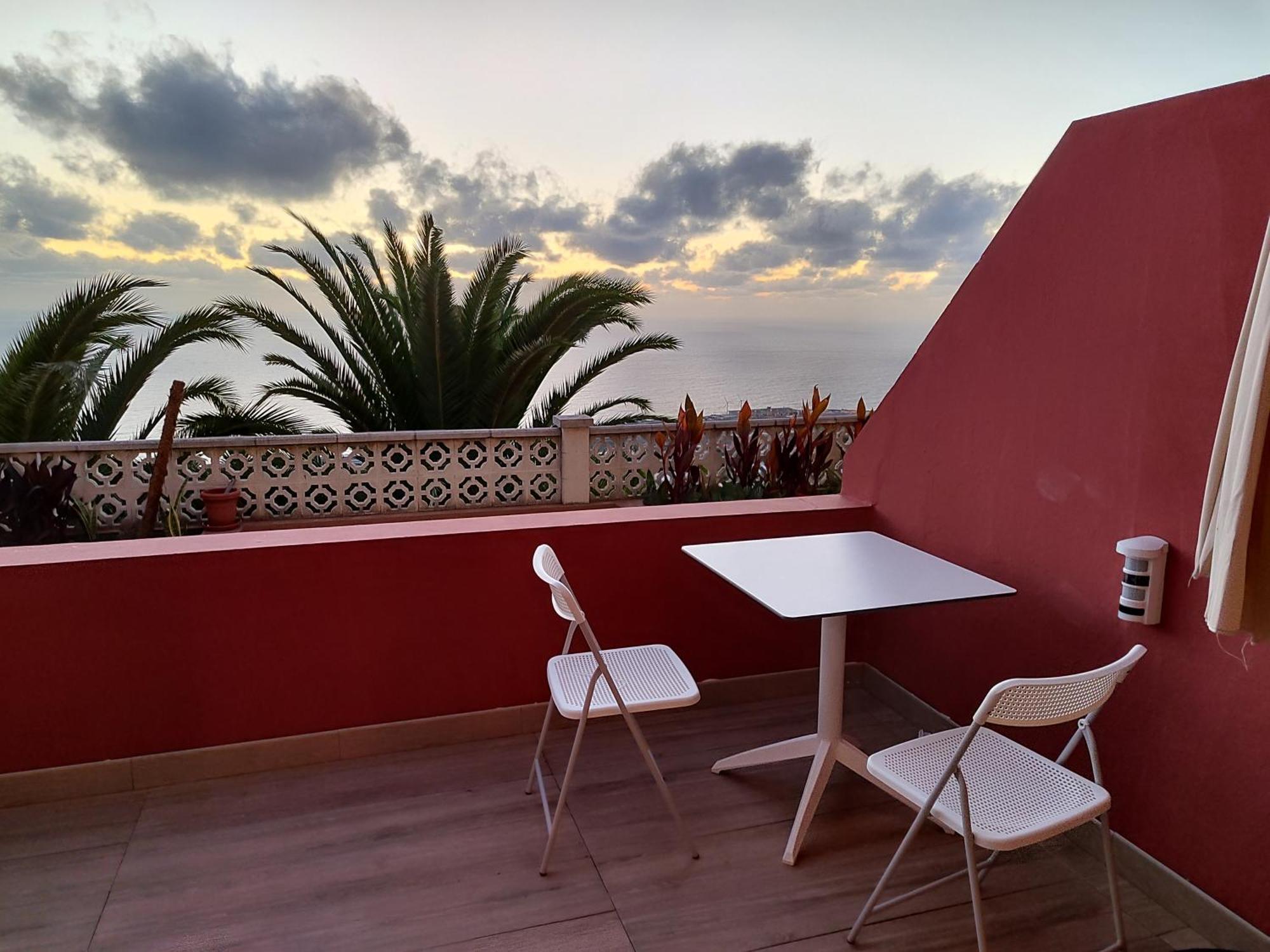 Lourdes 1 Casa Compartida Solo Con La Anfitriona Apartment Brena Baja Bagian luar foto